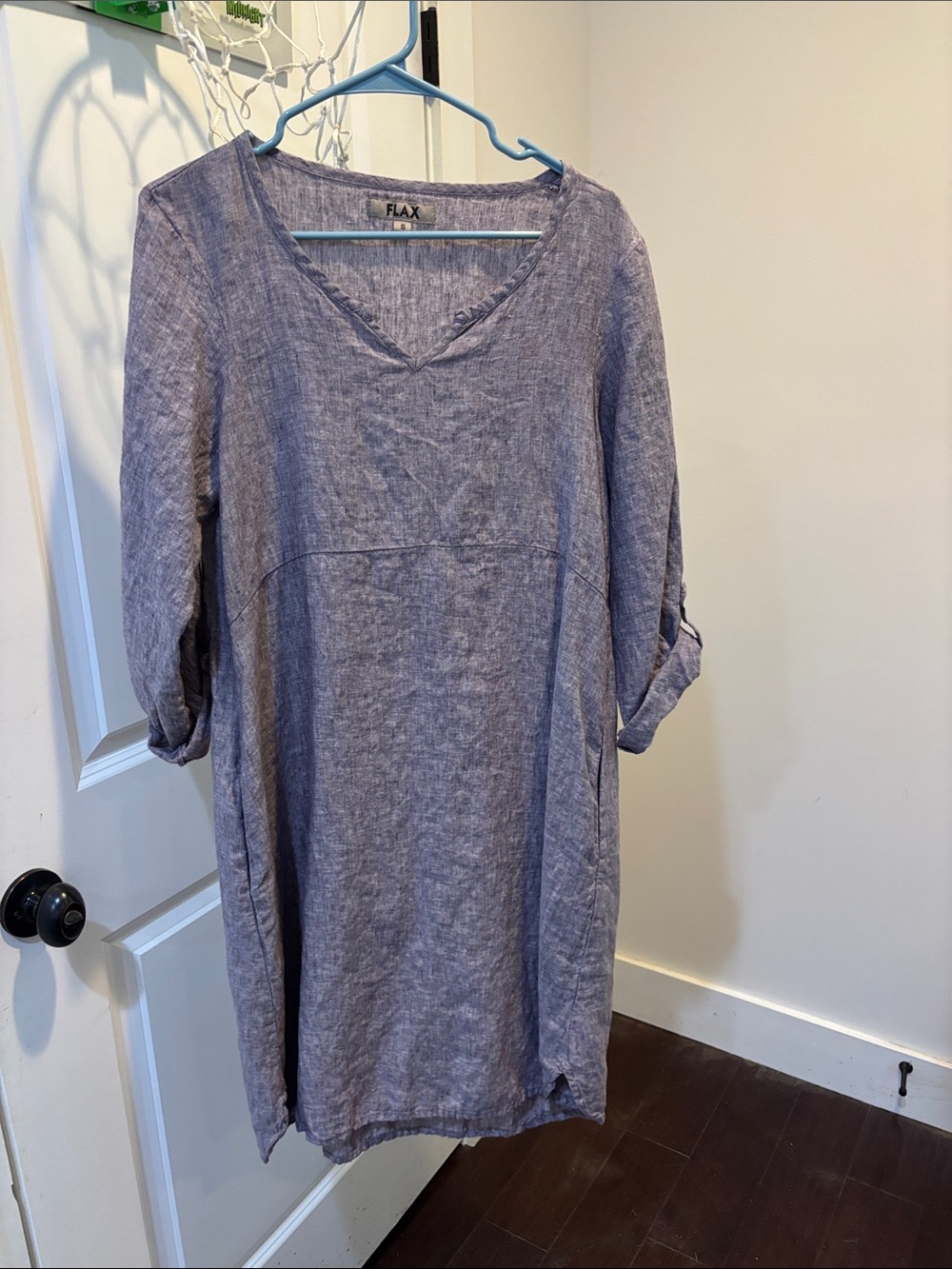 Flax Lavender V‑Neck Linen Tunic with Roll‑Tab Sleeves